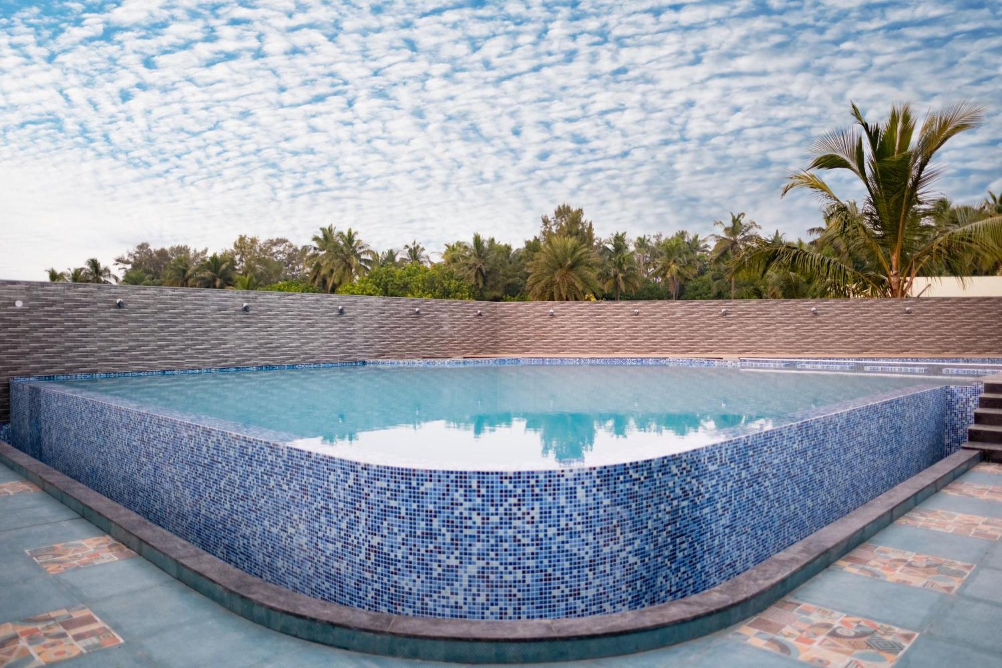 Palm Regal Resort Gopalpur  Bagian luar foto