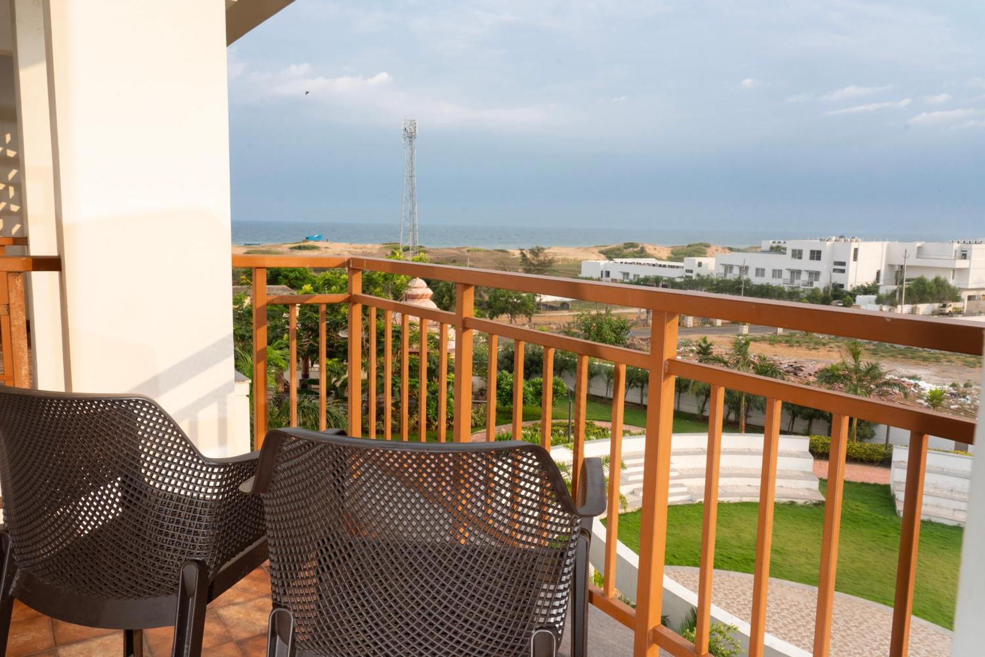 Palm Regal Resort Gopalpur  Bagian luar foto
